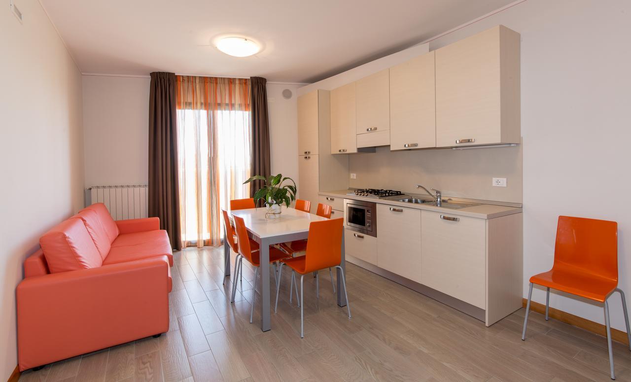 Residence California Lido di Jesolo Bagian luar foto