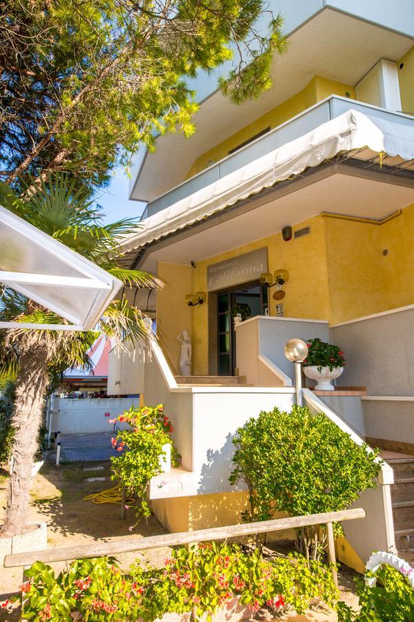 Residence California Lido di Jesolo Bagian luar foto