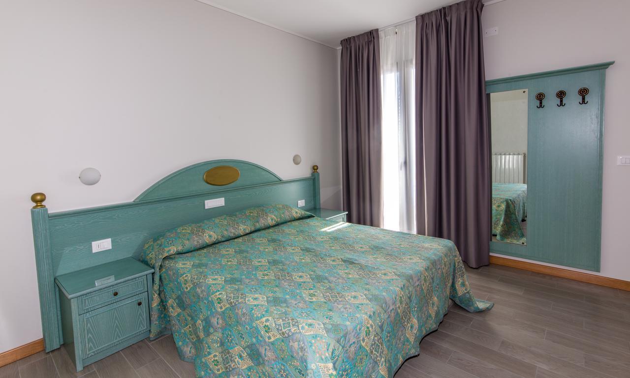 Residence California Lido di Jesolo Bagian luar foto